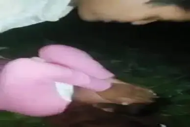 Gadis Cantik Pasrah Goyang Kasur Mantap Crot