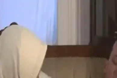 Ukhti Tante Hijab Cantik Pasrah Goyang Kasur